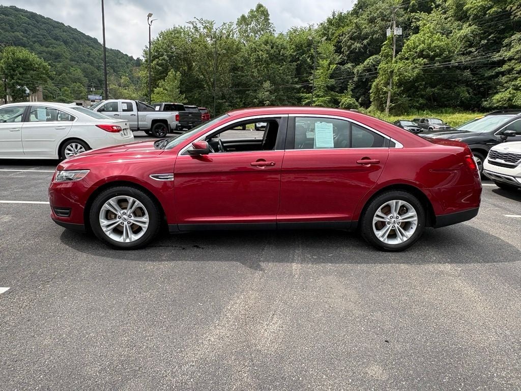 2016 Ford Taurus SEL
