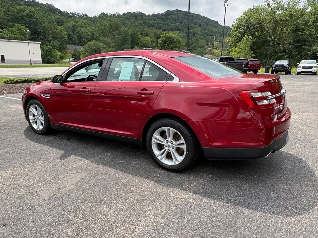 2016 Ford Taurus SEL