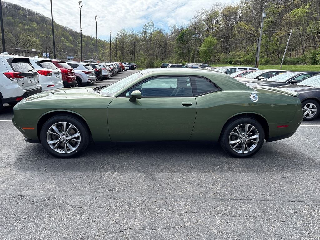 2021 Dodge Challenger SXT AWD
