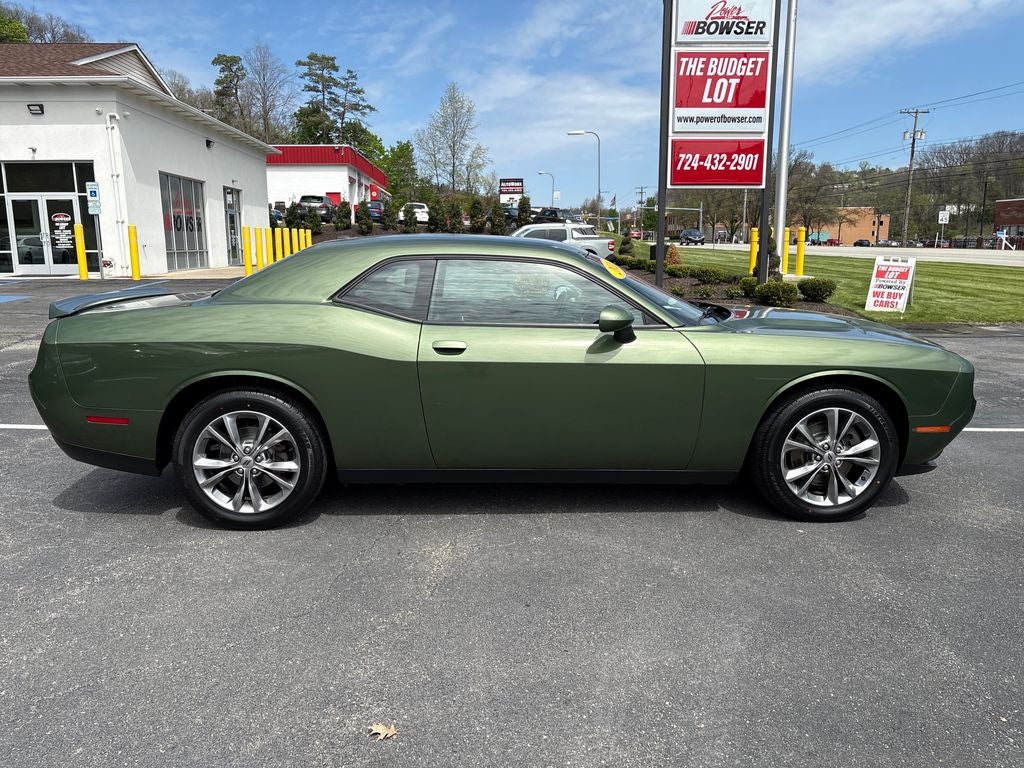 2021 Dodge Challenger SXT AWD