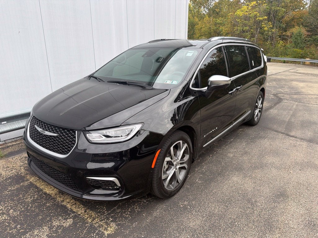 2025 Chrysler Pacifica Pinnacle