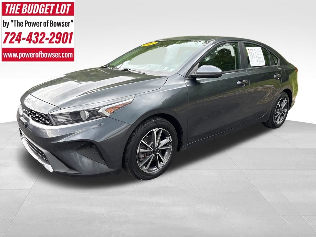 2023 Kia Forte LXS AT's photo