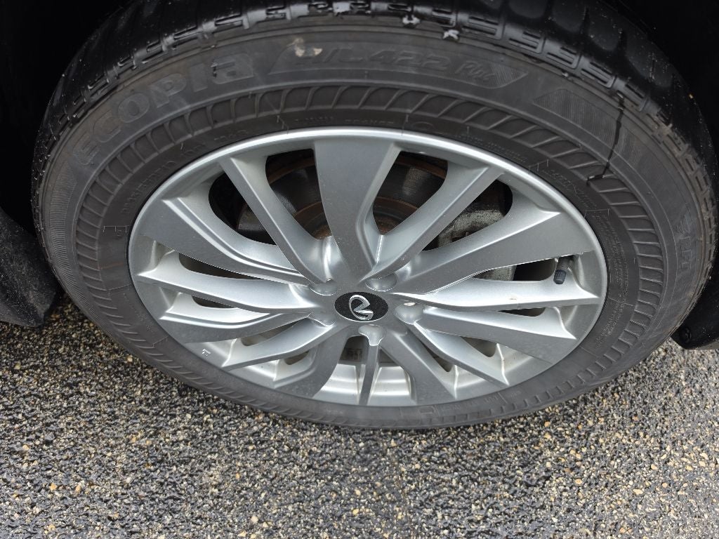 2023 INFINITI QX50 LUXE