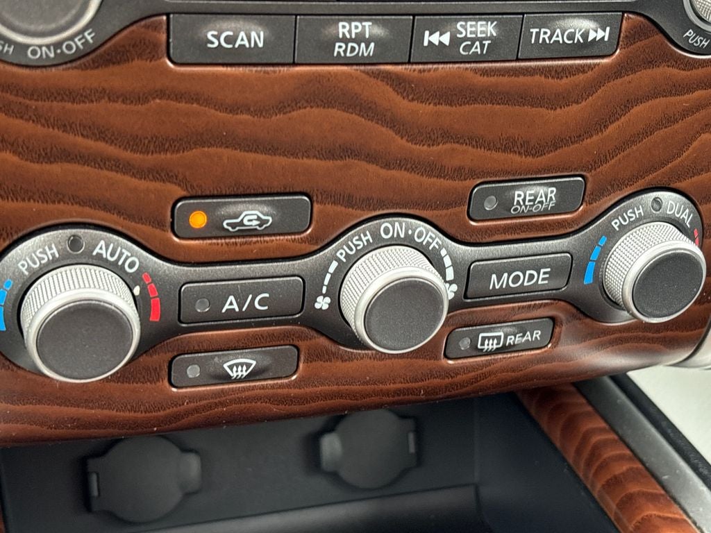 2017 Nissan Pathfinder Platinum