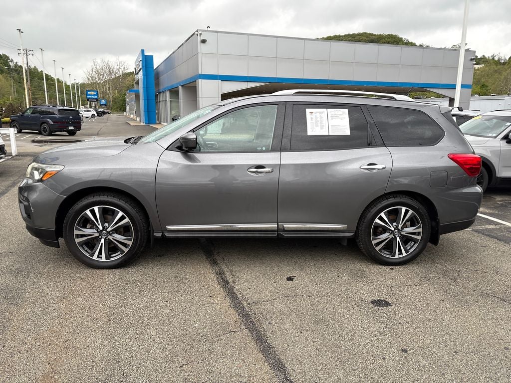 2017 Nissan Pathfinder Platinum