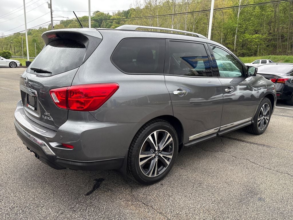 2017 Nissan Pathfinder Platinum