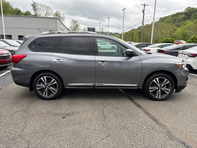 2017 Nissan Pathfinder Platinum
