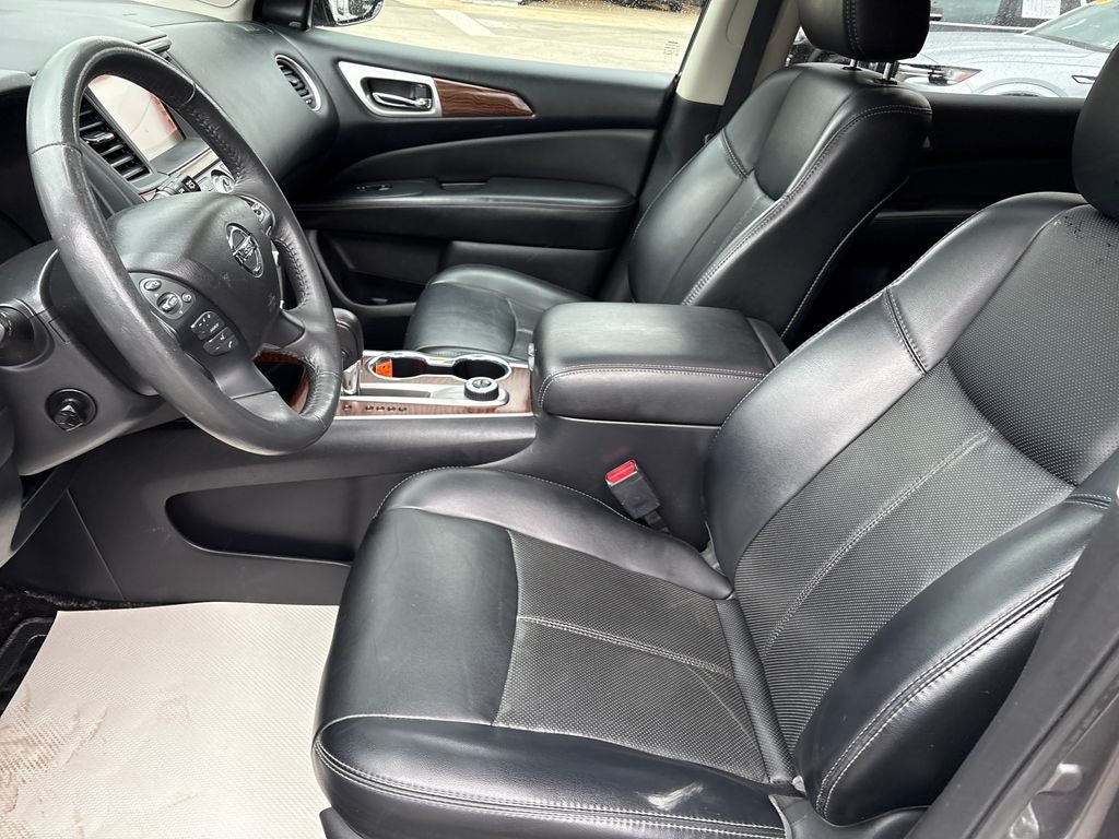2017 Nissan Pathfinder Platinum