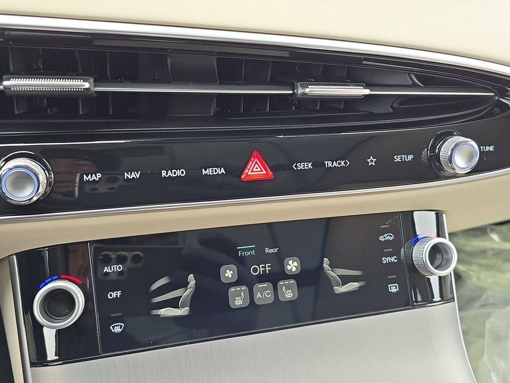 2026 Genesis GV70 2.5T Select