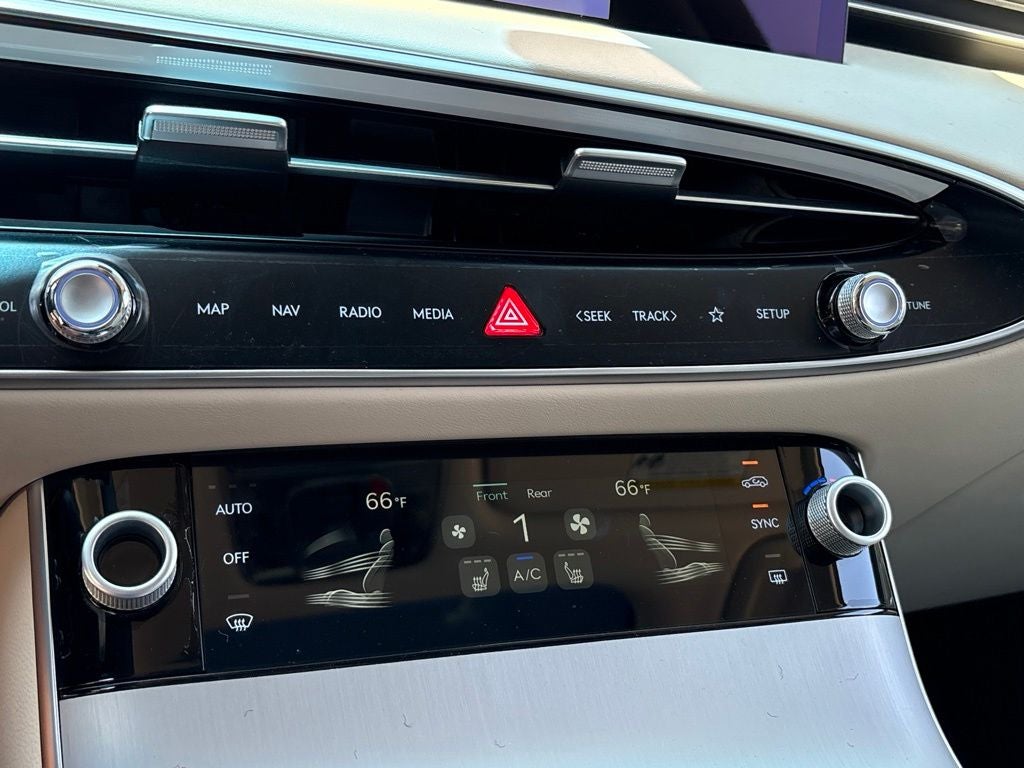 2026 Genesis GV70 2.5T Select