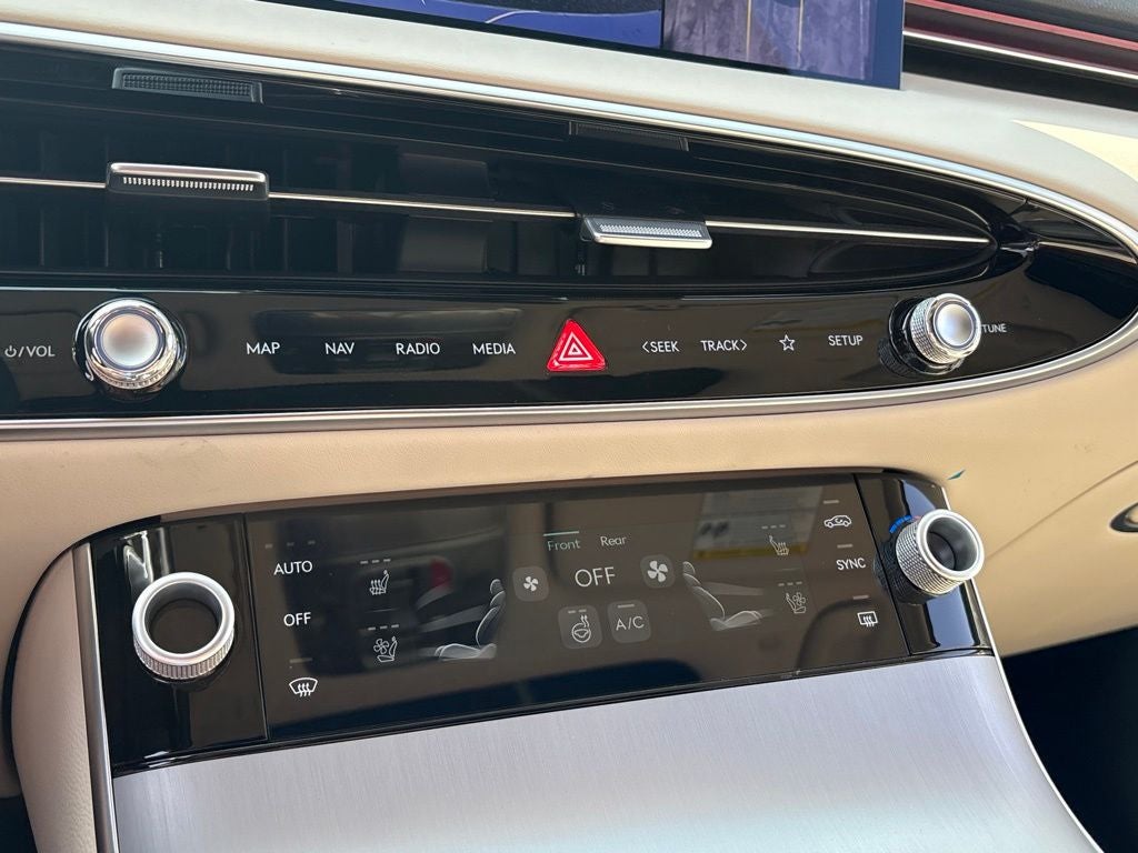 2026 Genesis GV70 2.5T Advanced