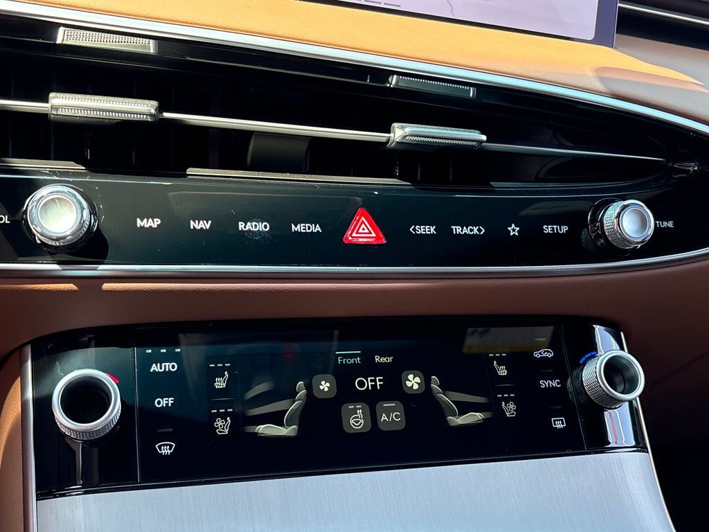 2026 Genesis GV70 2.5T Advanced