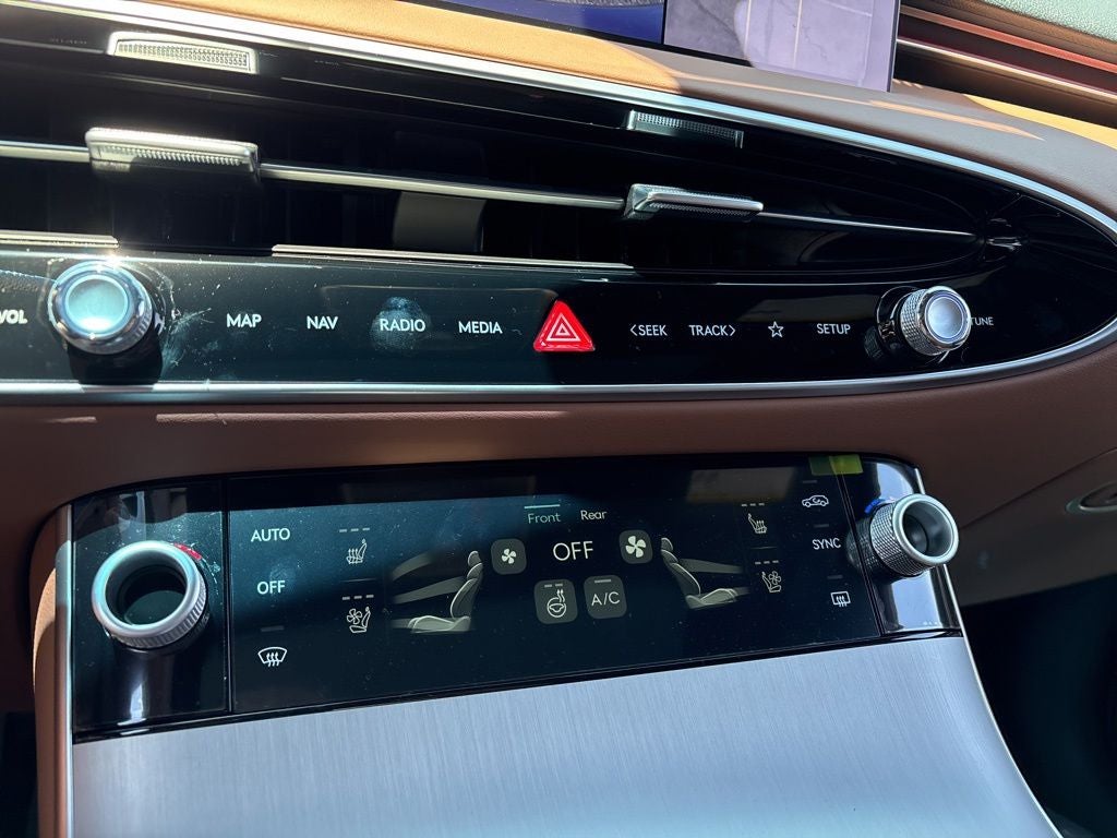 2026 Genesis GV70 2.5T Advanced