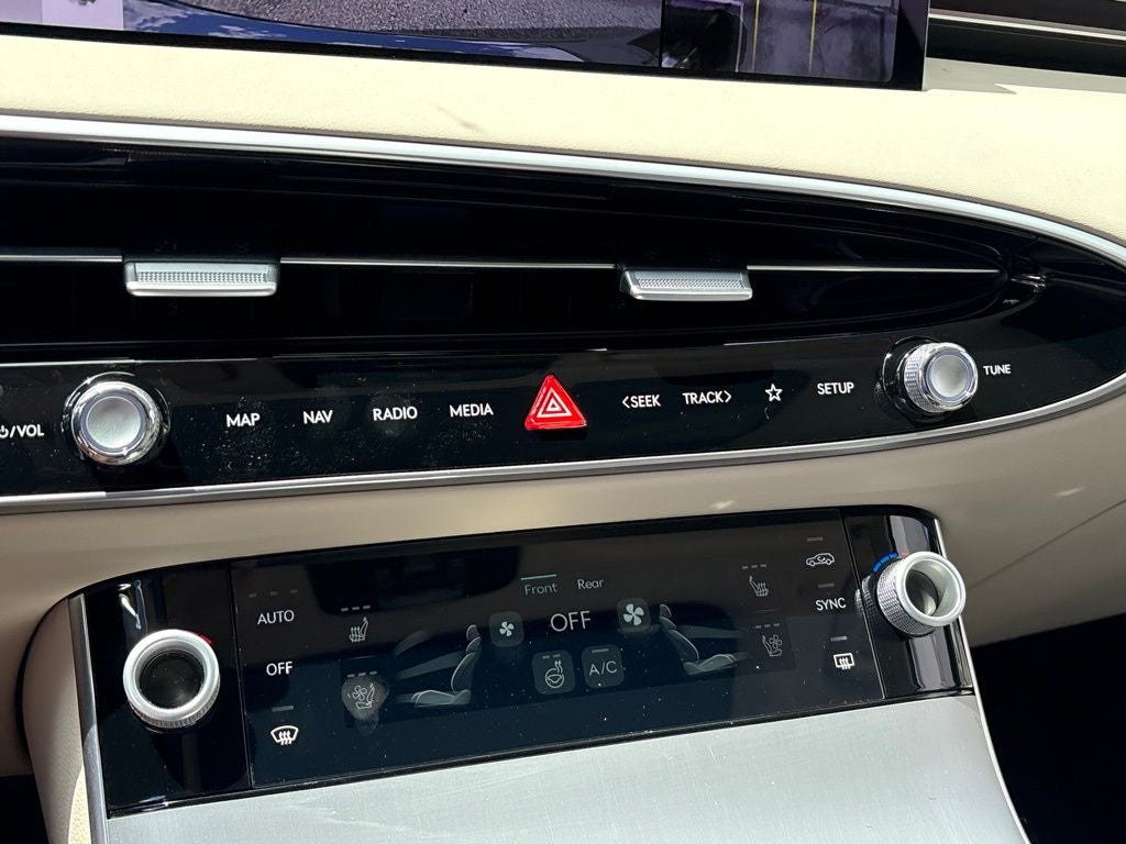 2026 Genesis GV70 2.5T Advanced