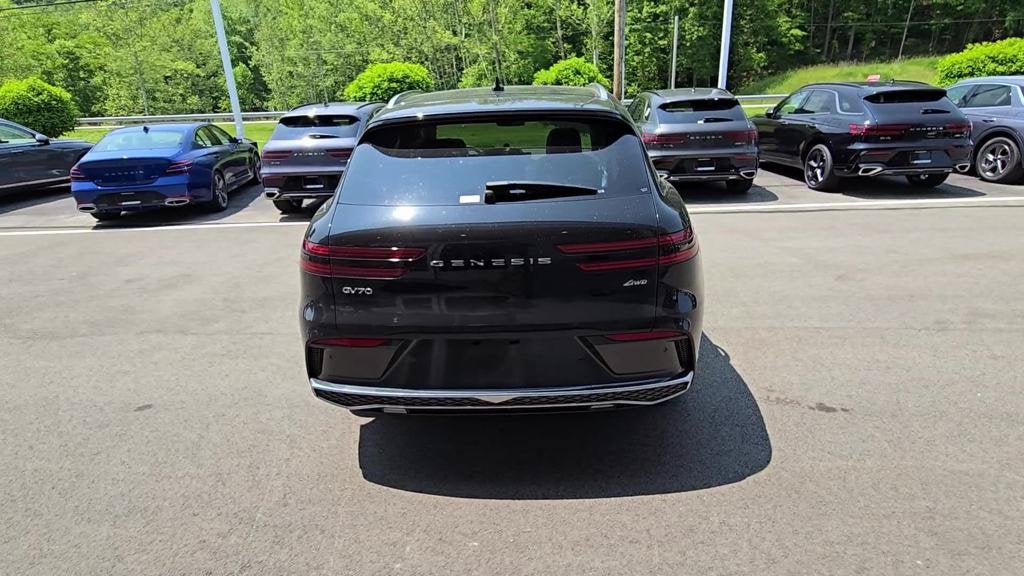 2026 Genesis GV70 2.5T Advanced