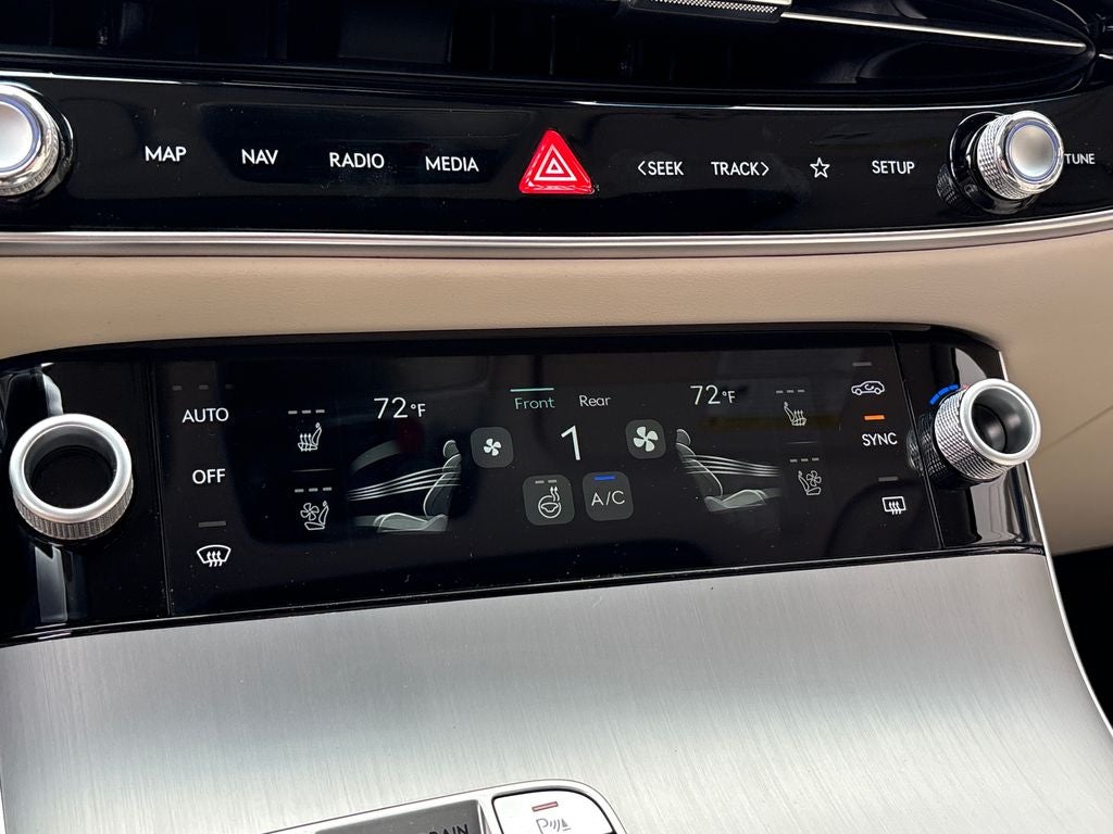 2026 Genesis GV70 2.5T Advanced