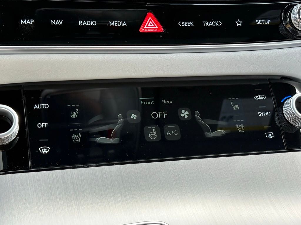 2026 Genesis GV70 2.5T Advanced