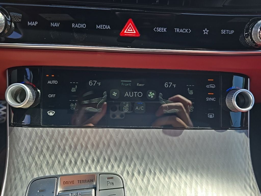 2026 Genesis GV70 2.5T Sport Prestige