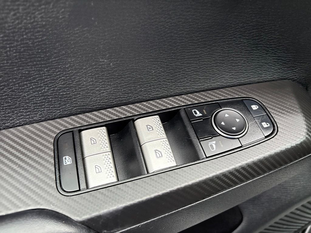 2022 Mitsubishi Outlander Base