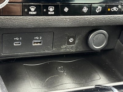 2022 Mitsubishi Outlander Base