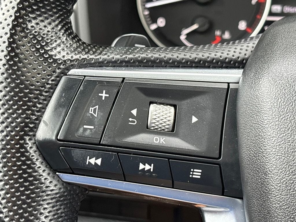 2022 Mitsubishi Outlander Base
