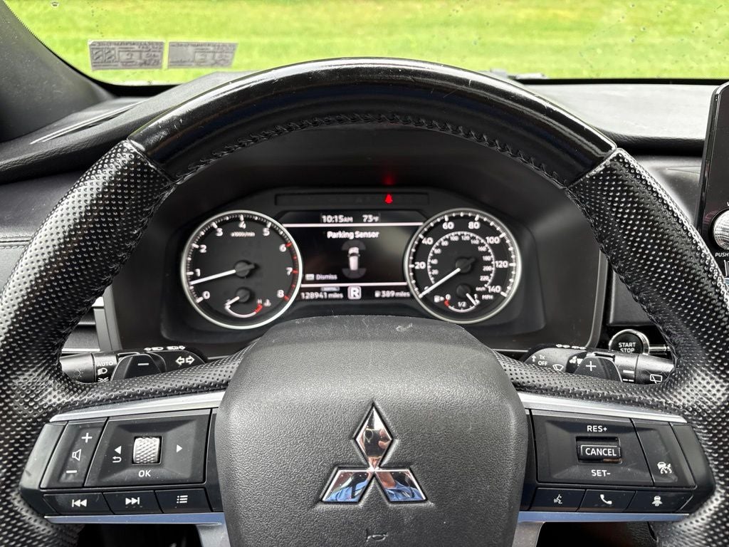 2022 Mitsubishi Outlander Base