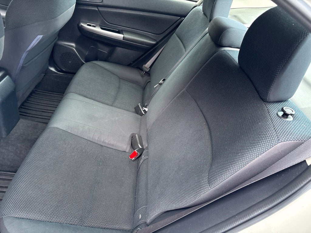 2016 Subaru Impreza 2.0i