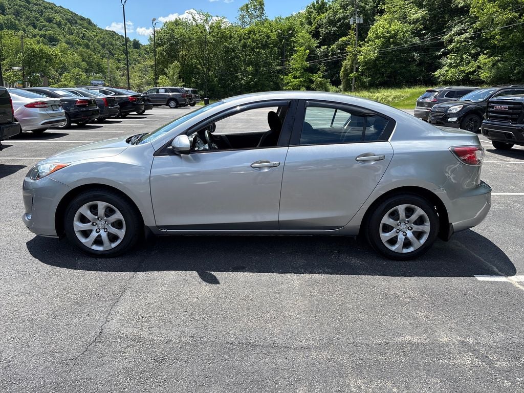 2013 Mazda Mazda3 i Sport