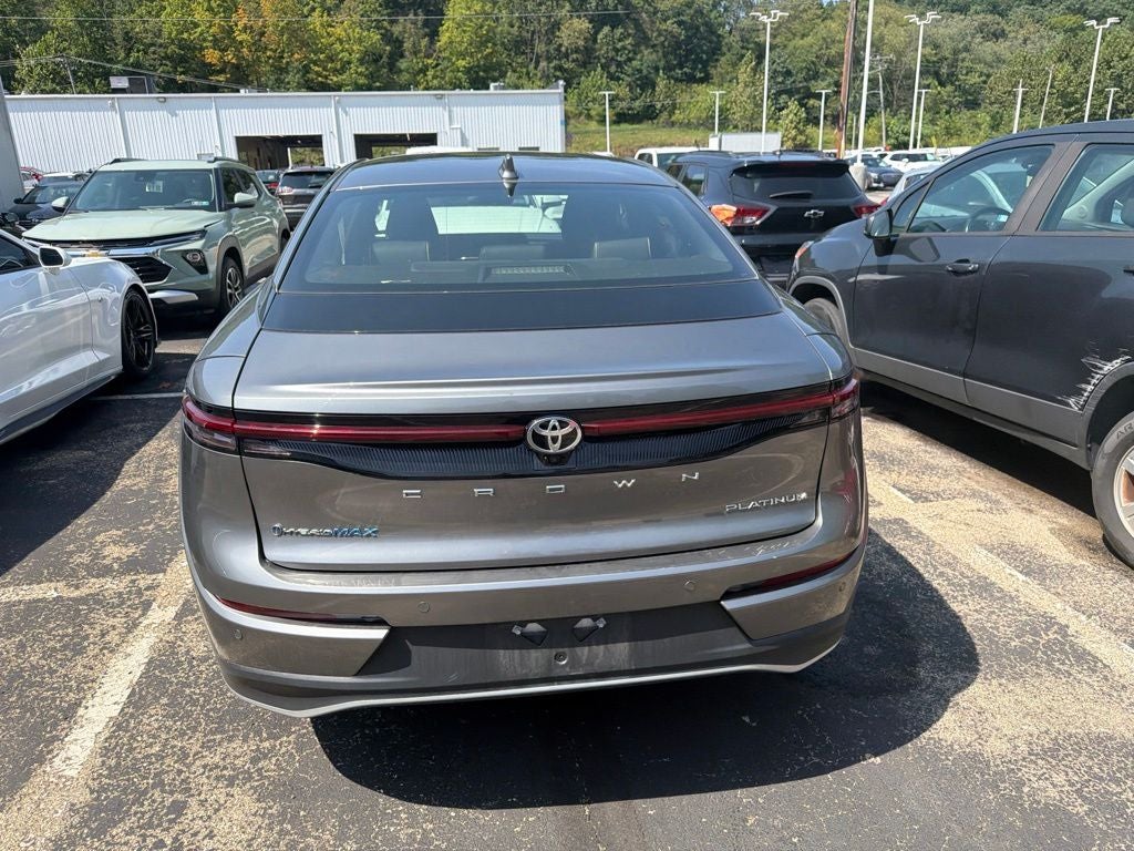 2024 Toyota Crown Platinum