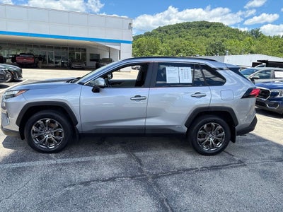 2022 Toyota RAV4 Hybrid XLE Premium