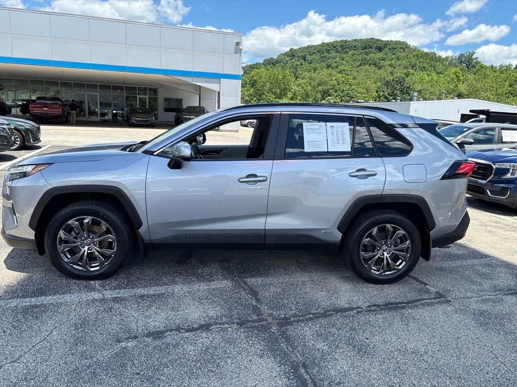 2022 Toyota RAV4 Hybrid XLE Premium