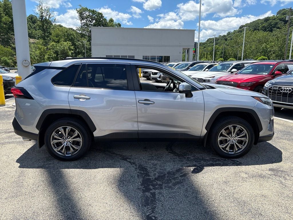 2022 Toyota RAV4 Hybrid XLE Premium