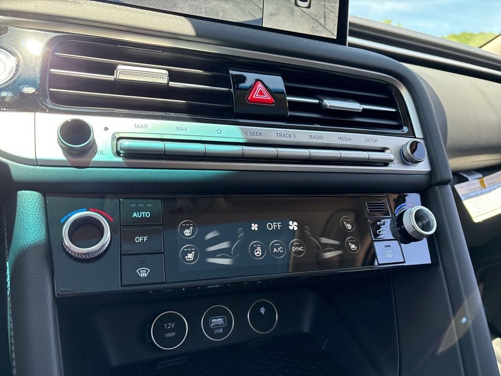 2026 Genesis G70 2.5T Prestige