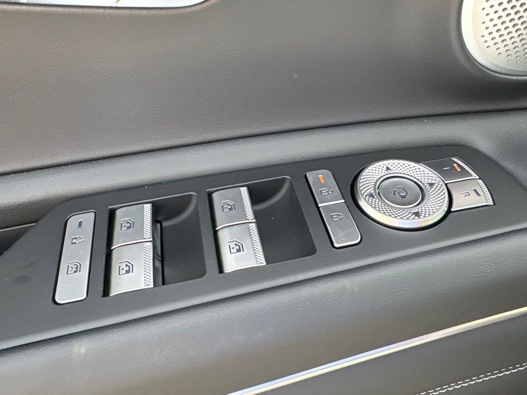 2027 Genesis GV80 2.5T Prestige