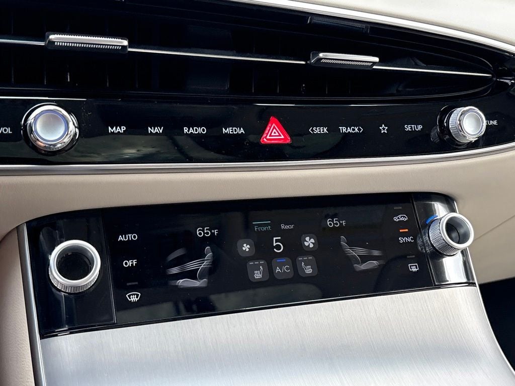 2026 Genesis GV70 2.5T Select