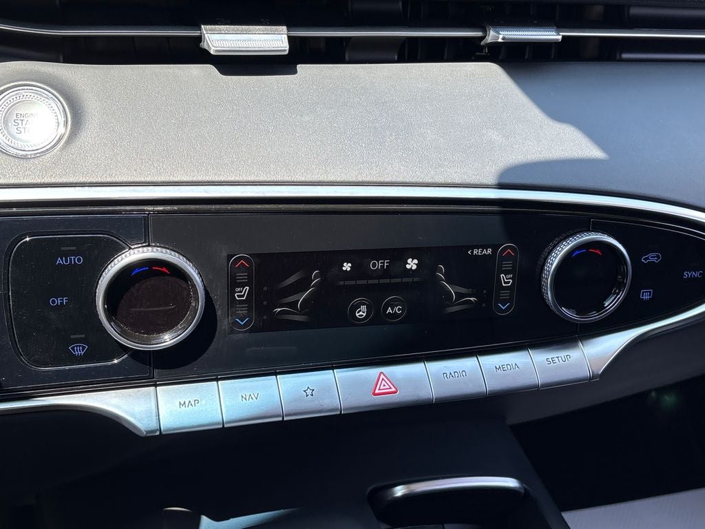 2023 Genesis GV70 2.5T Select