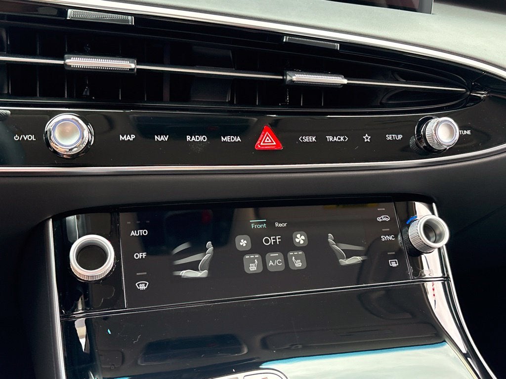 2027 Genesis GV70 2.5T