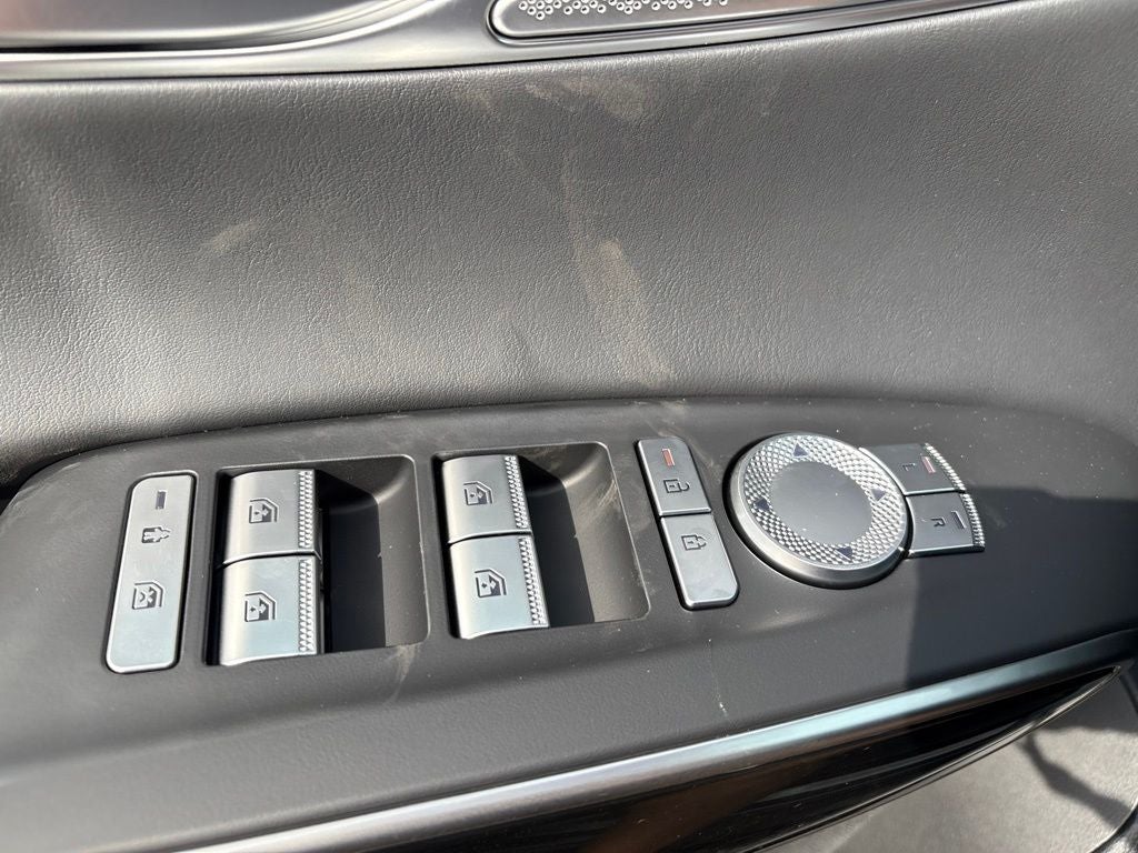 2027 Genesis GV70 2.5T