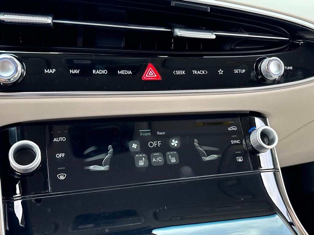 2027 Genesis GV70 2.5T