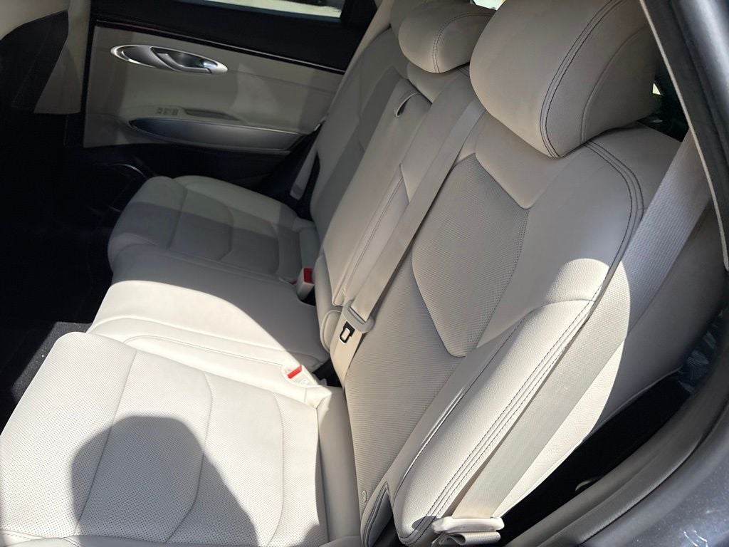2027 Genesis GV70 2.5T Select