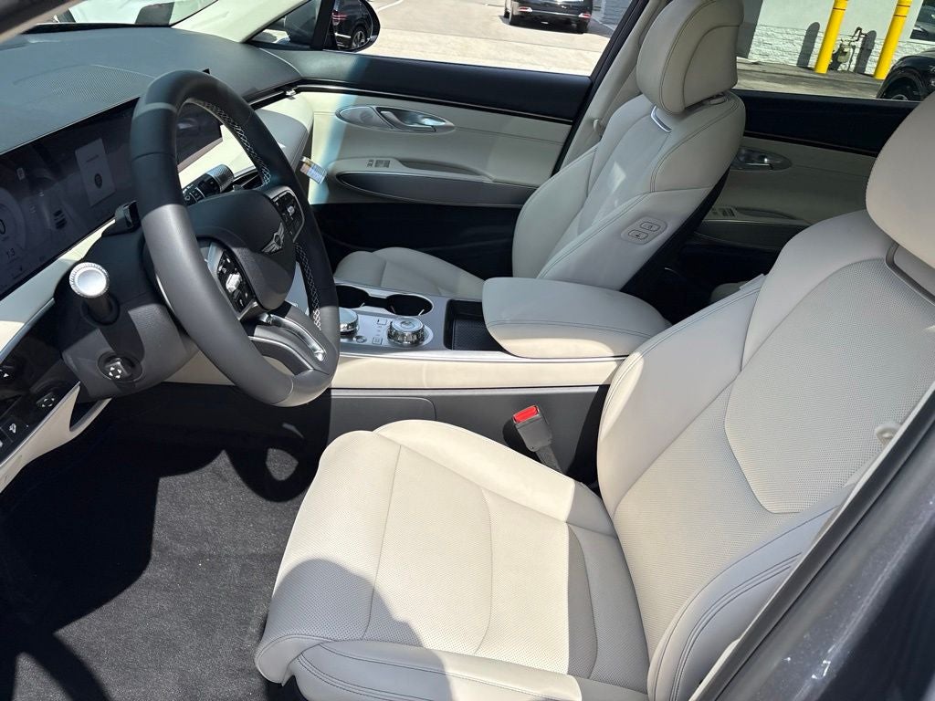 2027 Genesis GV70 2.5T Select