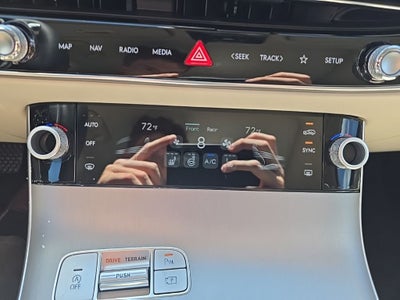 2027 Genesis GV70 2.5T Select