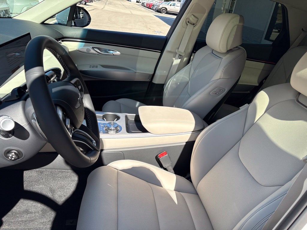 2027 Genesis GV70 2.5T Select