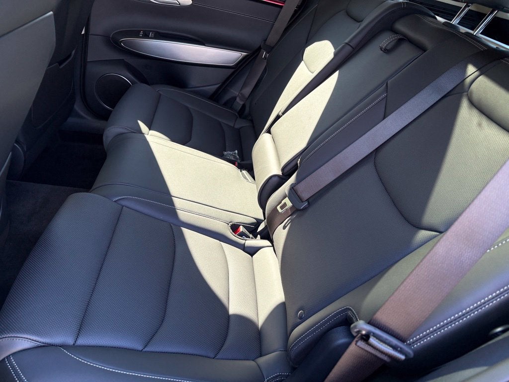 2027 Genesis GV70 2.5T Select