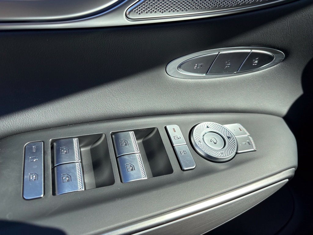 2027 Genesis GV70 2.5T Select