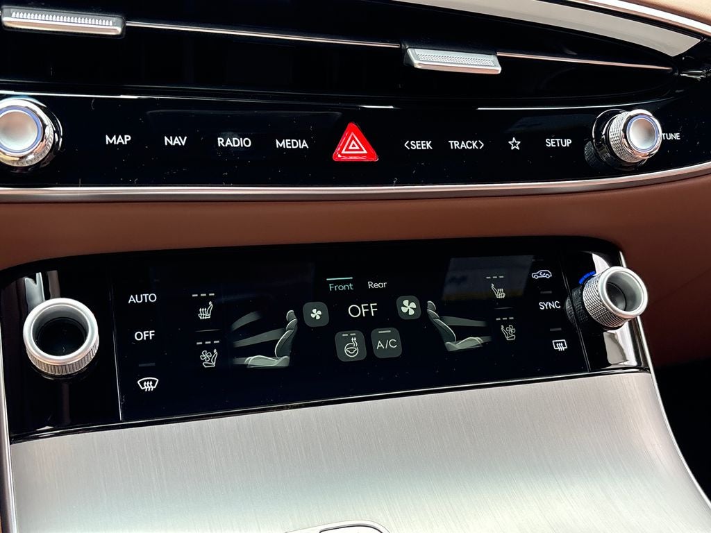 2026 Genesis GV70 2.5T Advanced