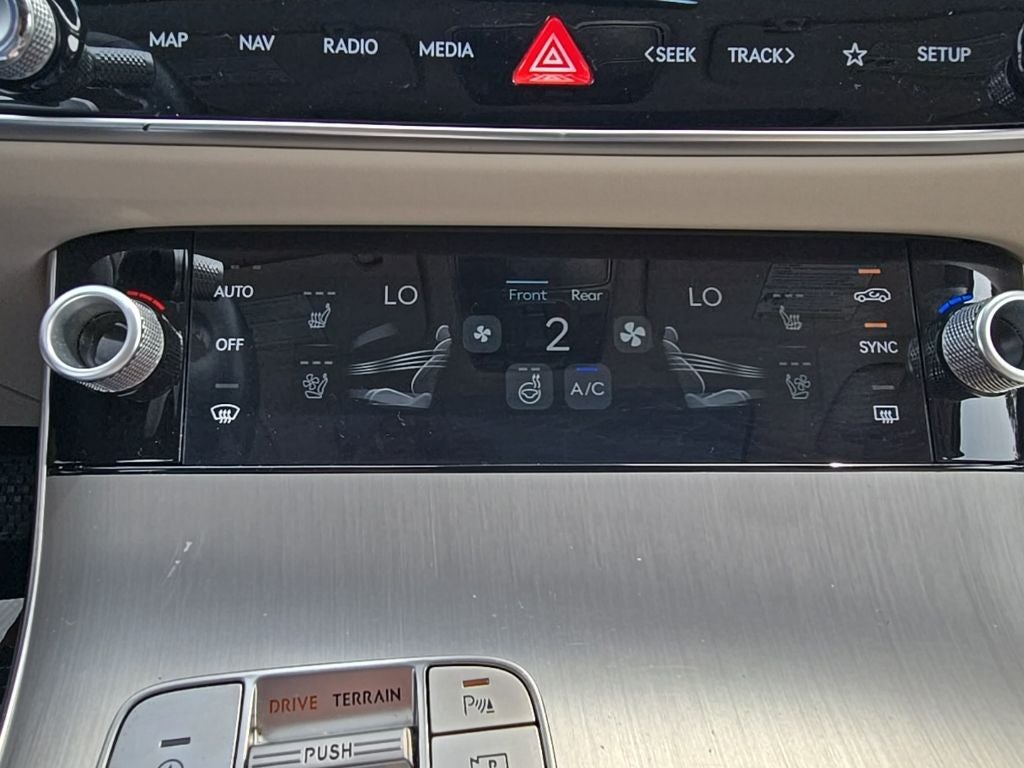 2026 Genesis GV70 2.5T Advanced