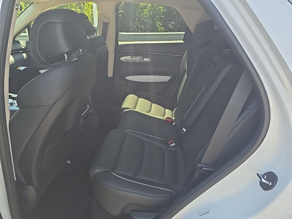 2027 Genesis GV70 2.5T Advanced