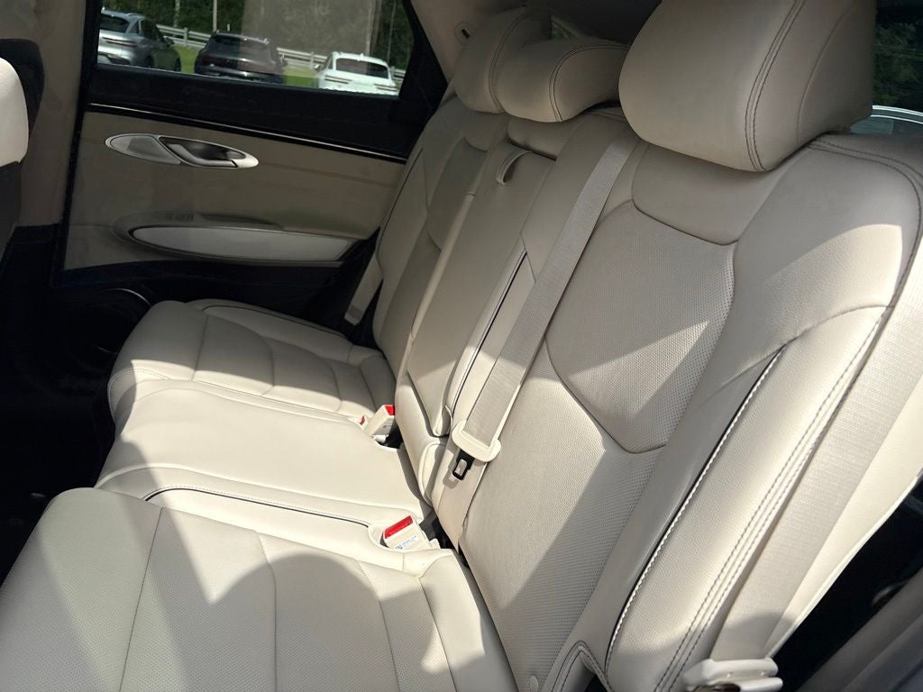 2027 Genesis GV70 2.5T Advanced