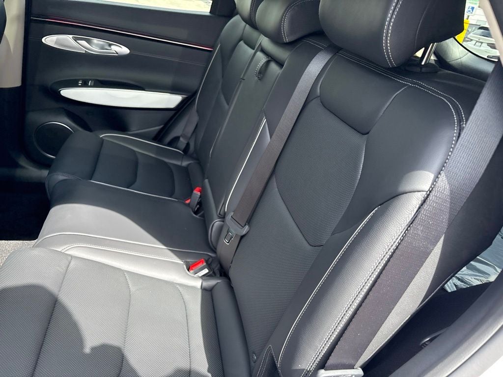 2027 Genesis GV70 2.5T Advanced